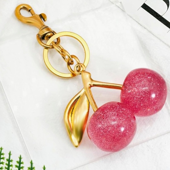 Cherries glitter pink red color bag charm, gold hardward and clip - Picture 3 of 4